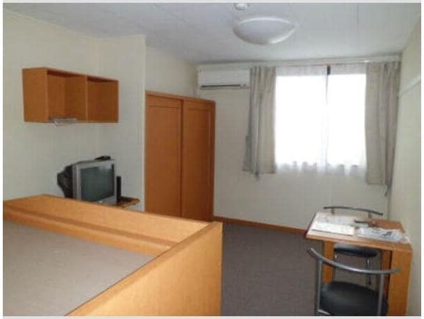  レオパレスラピス