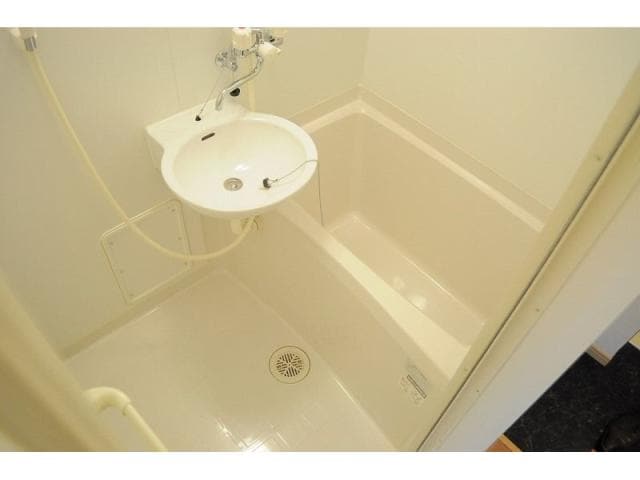  レオパレスカトレア