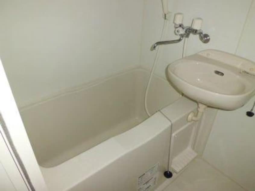  レオパレスカーサイマス