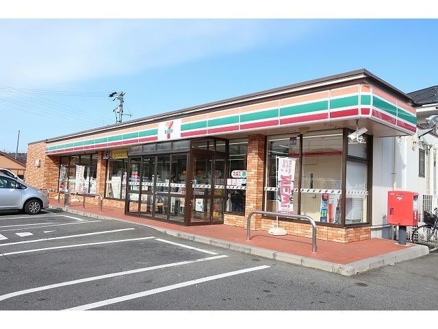セブンイレブン(コンビニ)まで900m アンダンテ