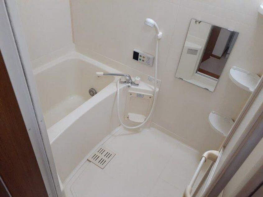  ハイツ　イチローＢ