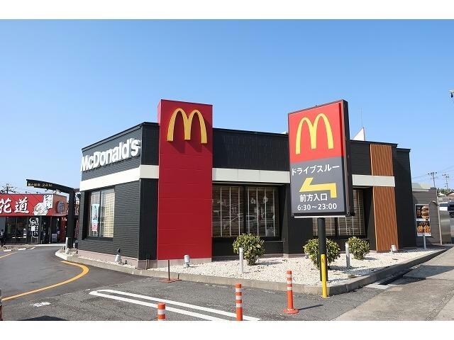 マクドナルド(ファストフード)まで2100m カーサ・ひまわりⅡ