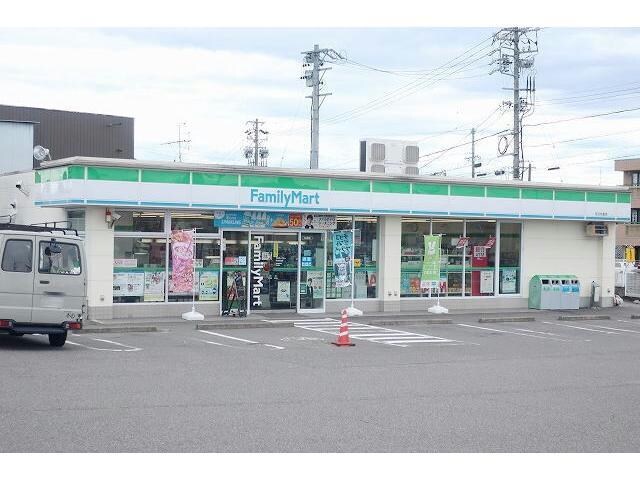 ファミリーマート(コンビニ)まで260m アルカンシェル