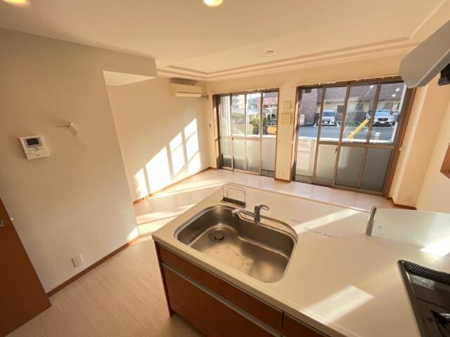  Ｌｅｓ　Ｈａｌｌｅ　（レアル）