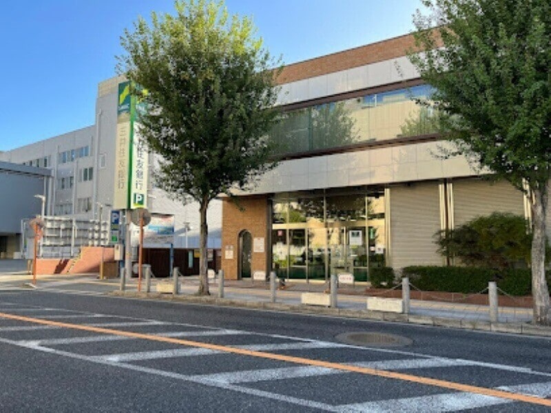 三井住友銀行箕面支店(銀行)まで1131m ナヴィール箕面