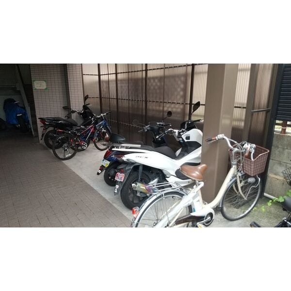 駐輪場 サンローズ唐池