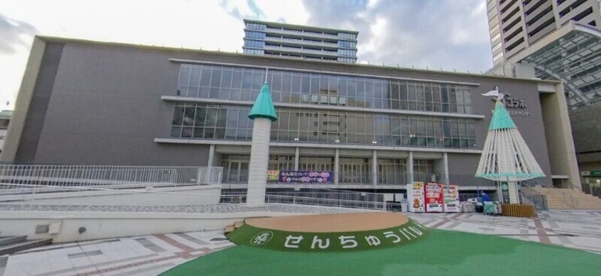 豊中市役所新千里出張所(役所)まで1598m Ｒｅｆｉｓｉａ箕面船場