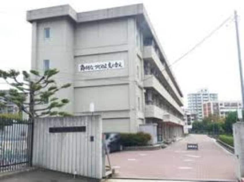 箕面市立第五中学校(中学校/中等教育学校)まで1466m Brillia Tower箕面船場 THE TOP OF THE HILL