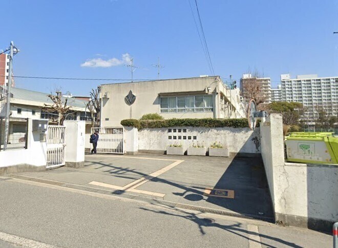 豊中市立第十四中学校(中学校/中等教育学校)まで305m エクシードプラザ豊中