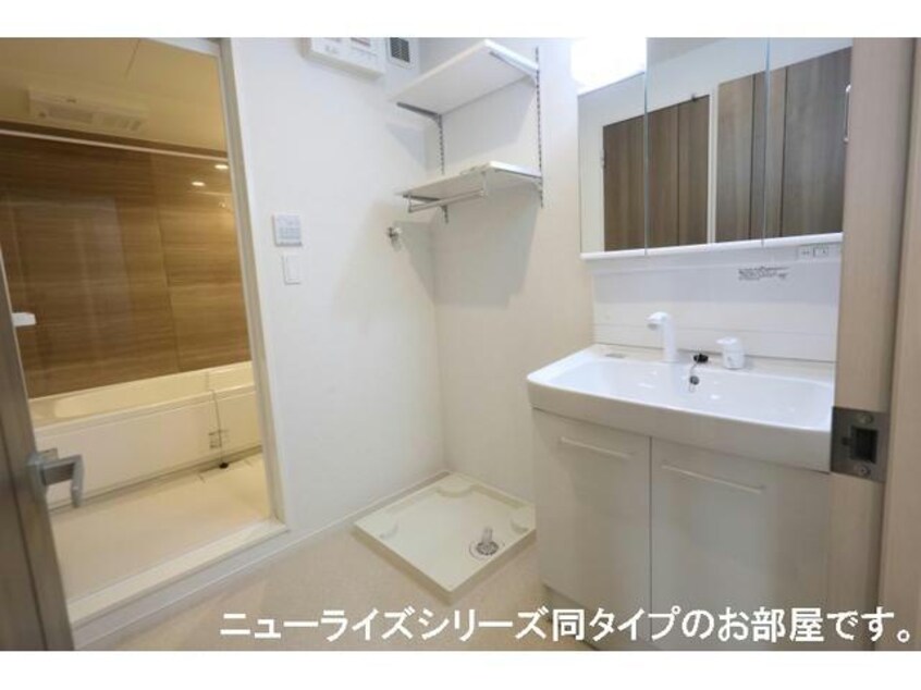  メゾン　ド　グレースEAST2