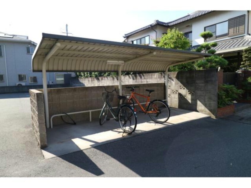  セジュール亀山　A棟