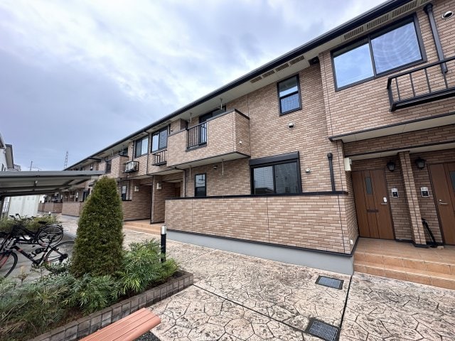  エレガントリヴ