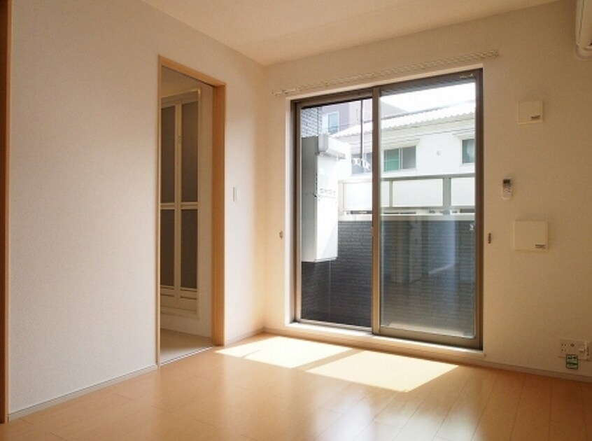  アサノ・モノカーメラ