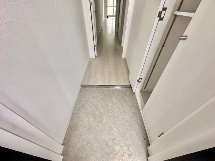  キャッスルコート岩端