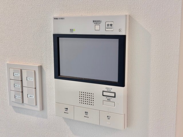  キャッスルコート岩端