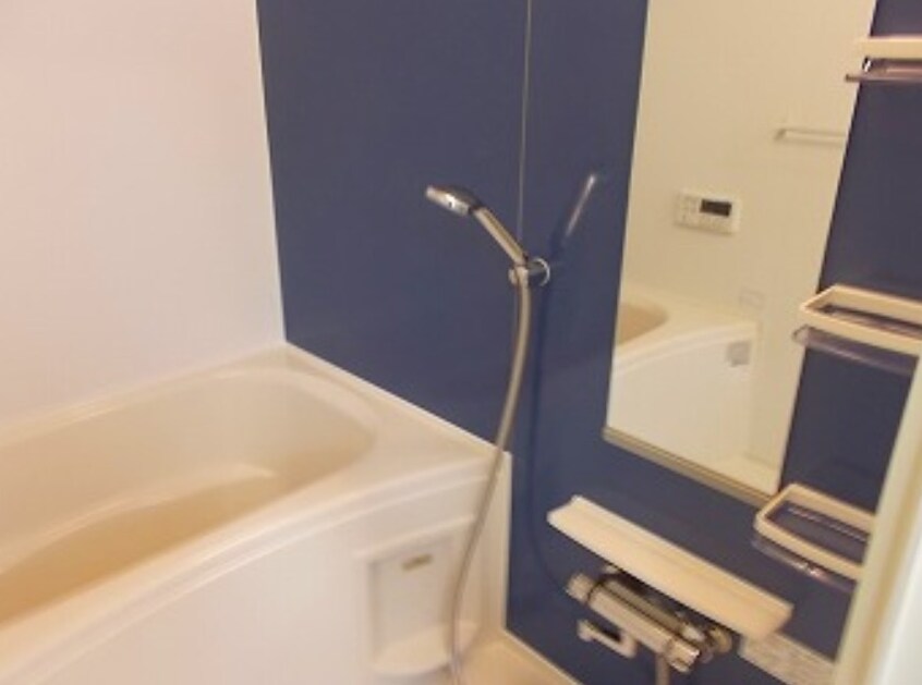  プラシード三宅