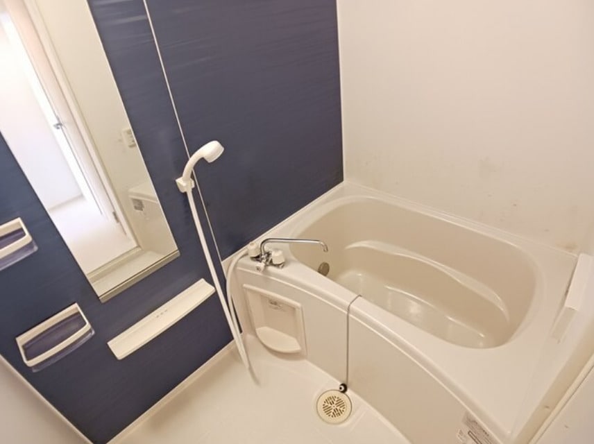  エレガンス中島