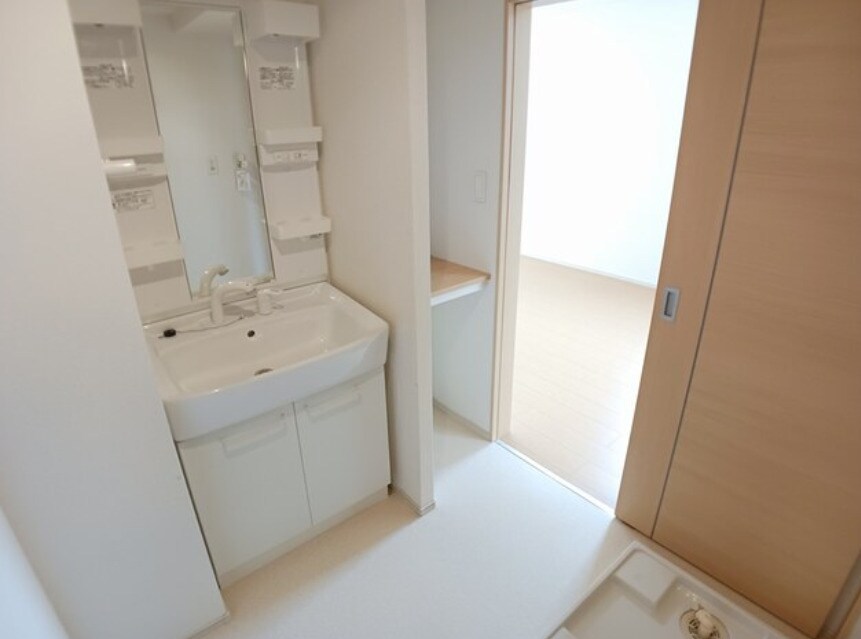  エレガンス中島