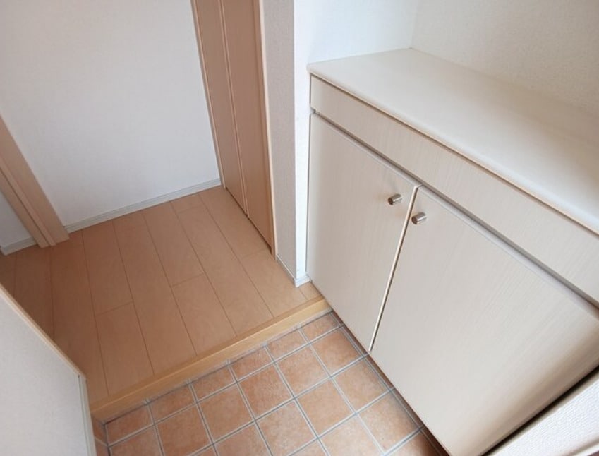  エレガンス中島