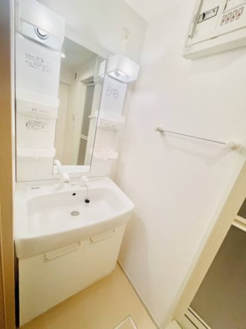  エレガンス中島