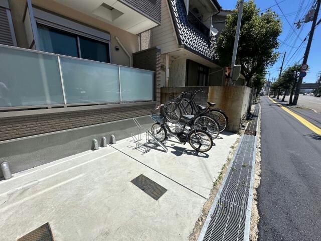 駐輪場 F asecia ilia