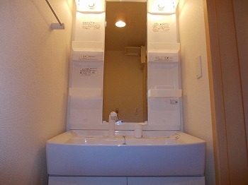  アイリスガーデンB