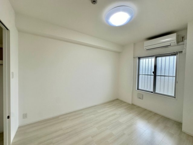  キャッスルコート岩端