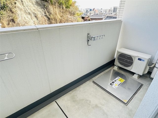  キャッスルコート岩端