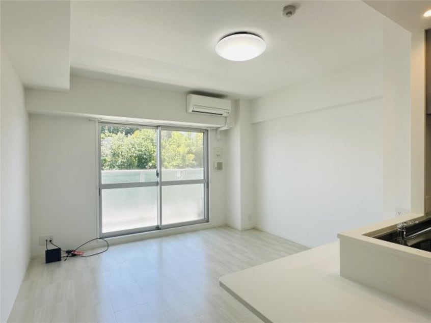  キャッスルコート岩端