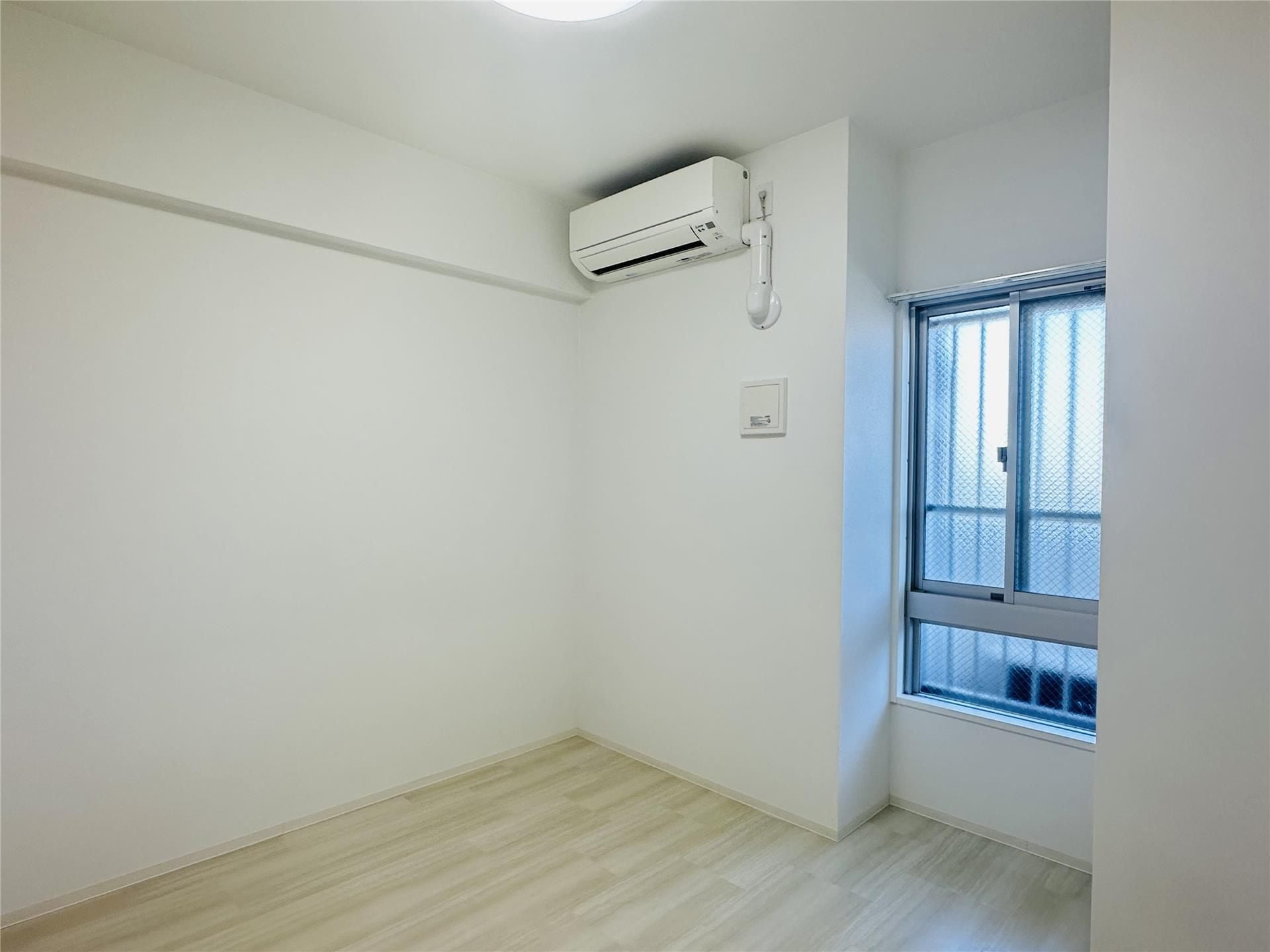  キャッスルコート岩端