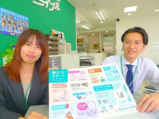 エイブル西新井店の接客写真