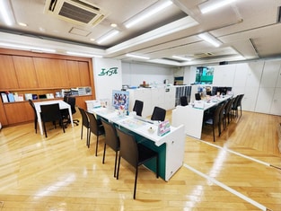 エイブル立川店の内観写真