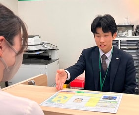 エイブル武蔵小金井店の接客写真