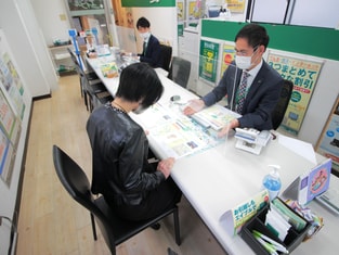 エイブル武蔵境店の接客写真