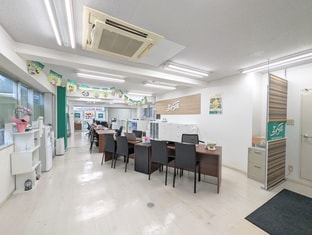 エイブル久米川店の接客写真