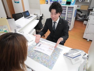 エイブル心斎橋店の接客写真