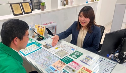エイブル西田辺店の接客写真
