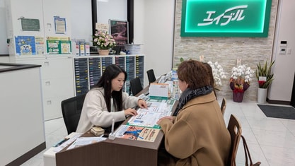 エイブル名古屋国際センターの接客写真