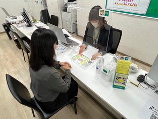 エイブル札幌駅前本店の接客写真