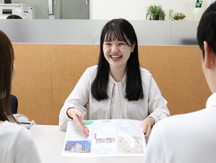 エイブル大宮東口店の接客写真