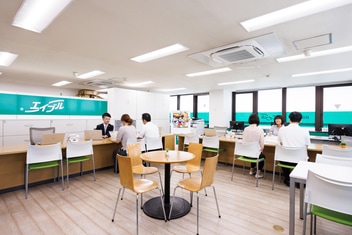 エイブル南浦和東口店の内観写真