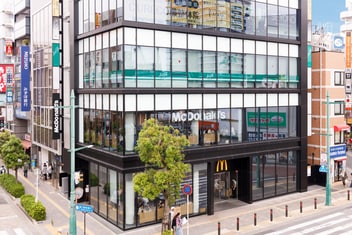 エイブル蕨店の接客写真