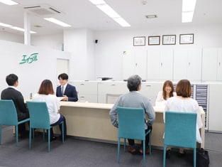 エイブル武蔵浦和店の内観写真