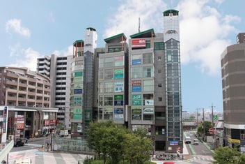 エイブル朝霞台店の接客写真
