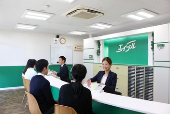 エイブル桶川店の内観写真
