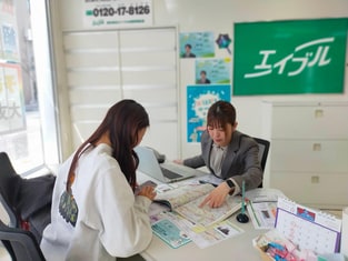 エイブル五日市店の接客写真