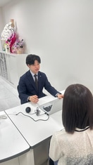 エイブル天文館店の接客写真