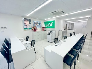 エイブル大和店の接客写真