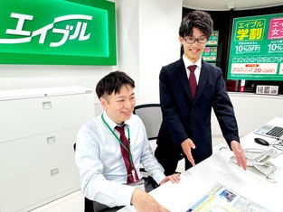 エイブル藤沢店の接客写真
