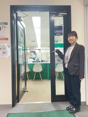 エイブル新百合ヶ丘店の接客写真